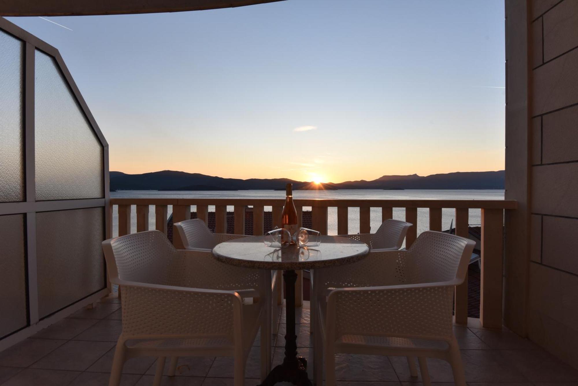 Apartment Resort Комарна Екстер'єр фото