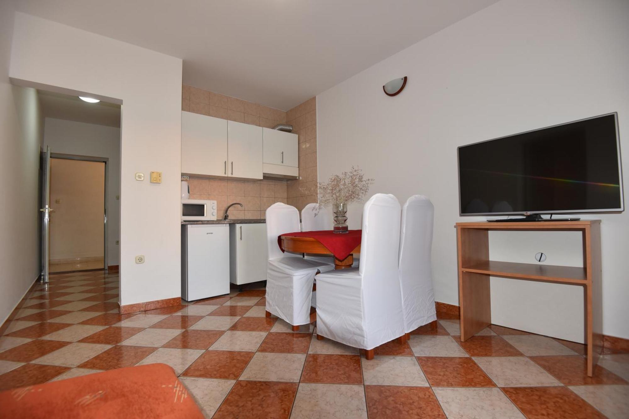 Apartment Resort Комарна Екстер'єр фото