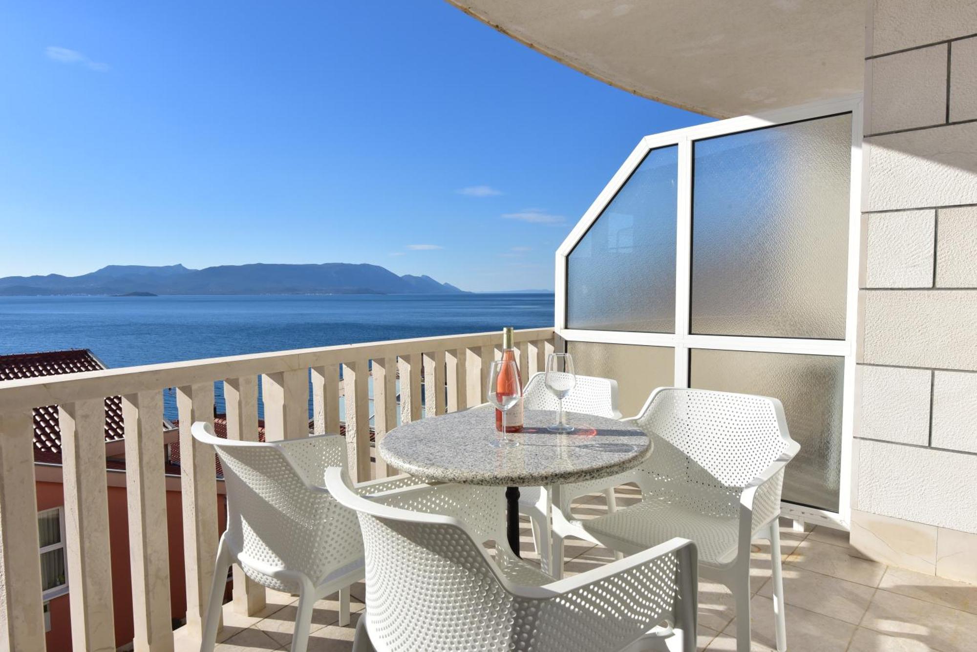 Apartment Resort Комарна Екстер'єр фото
